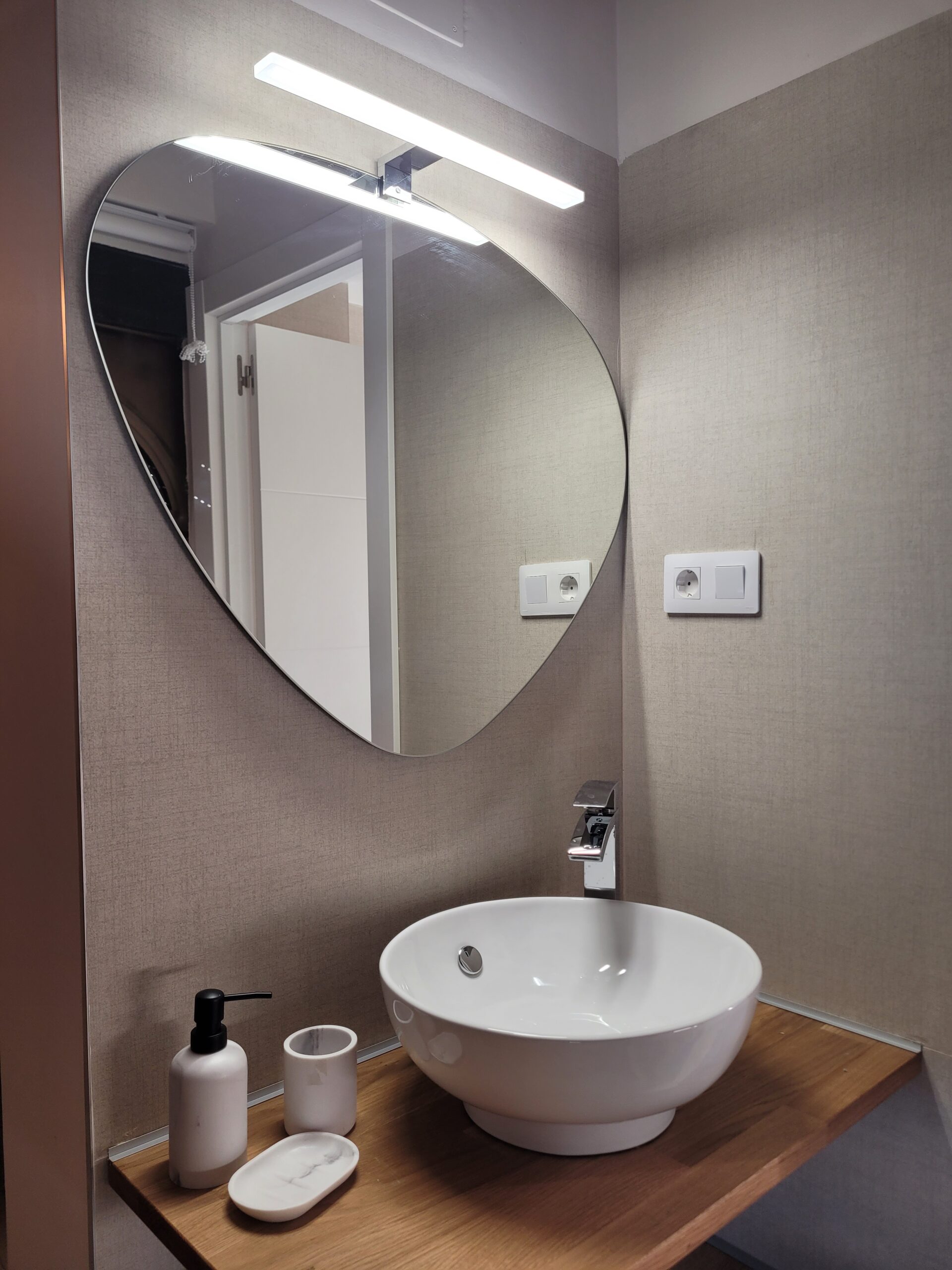 Ático entrevías detalle baño