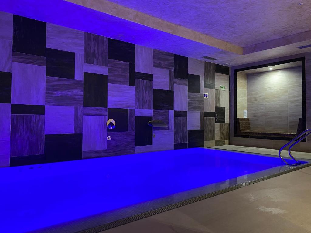 PISCINA CLIMATIZADA