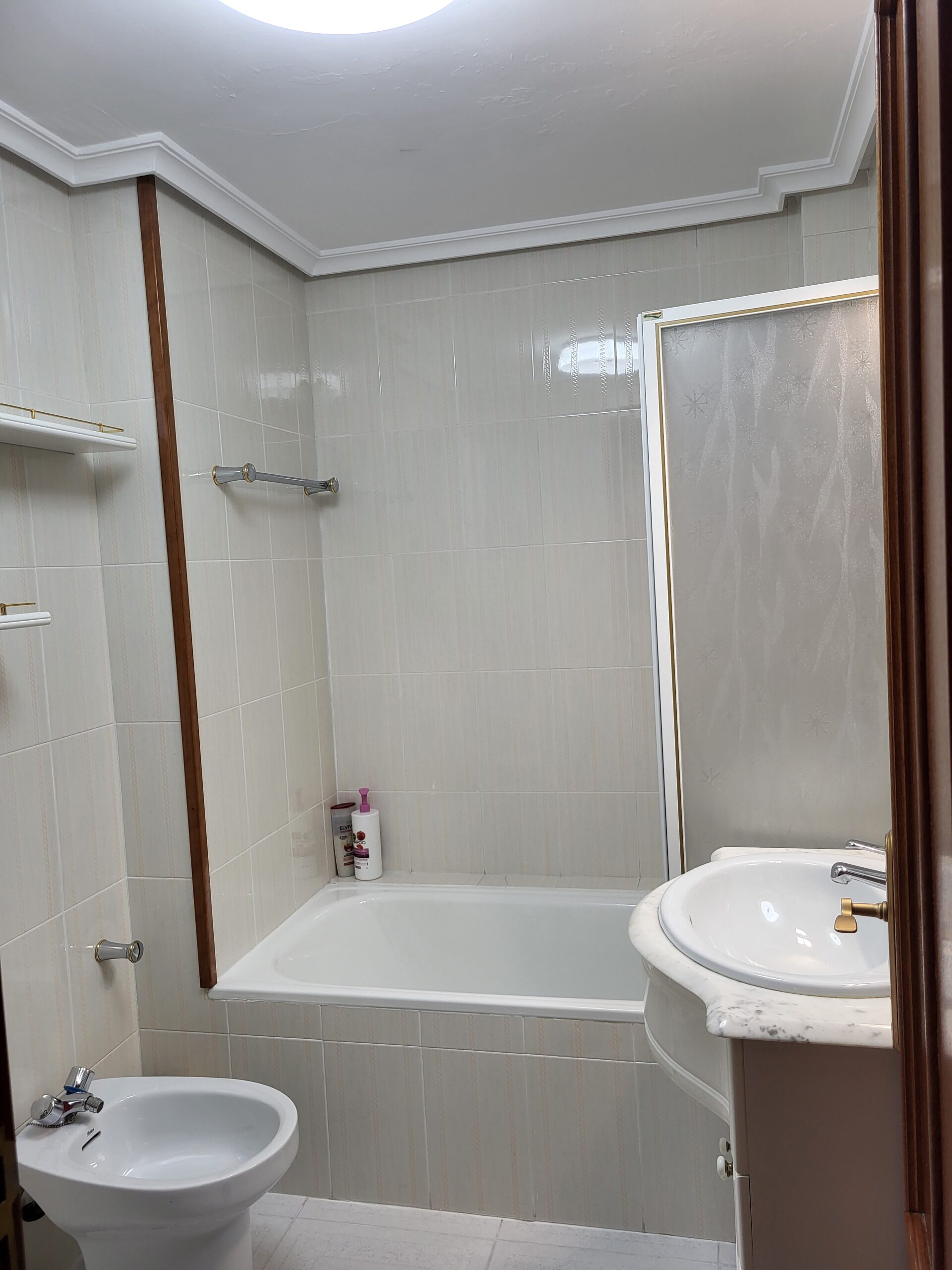 Baño VuT Reina y Santa