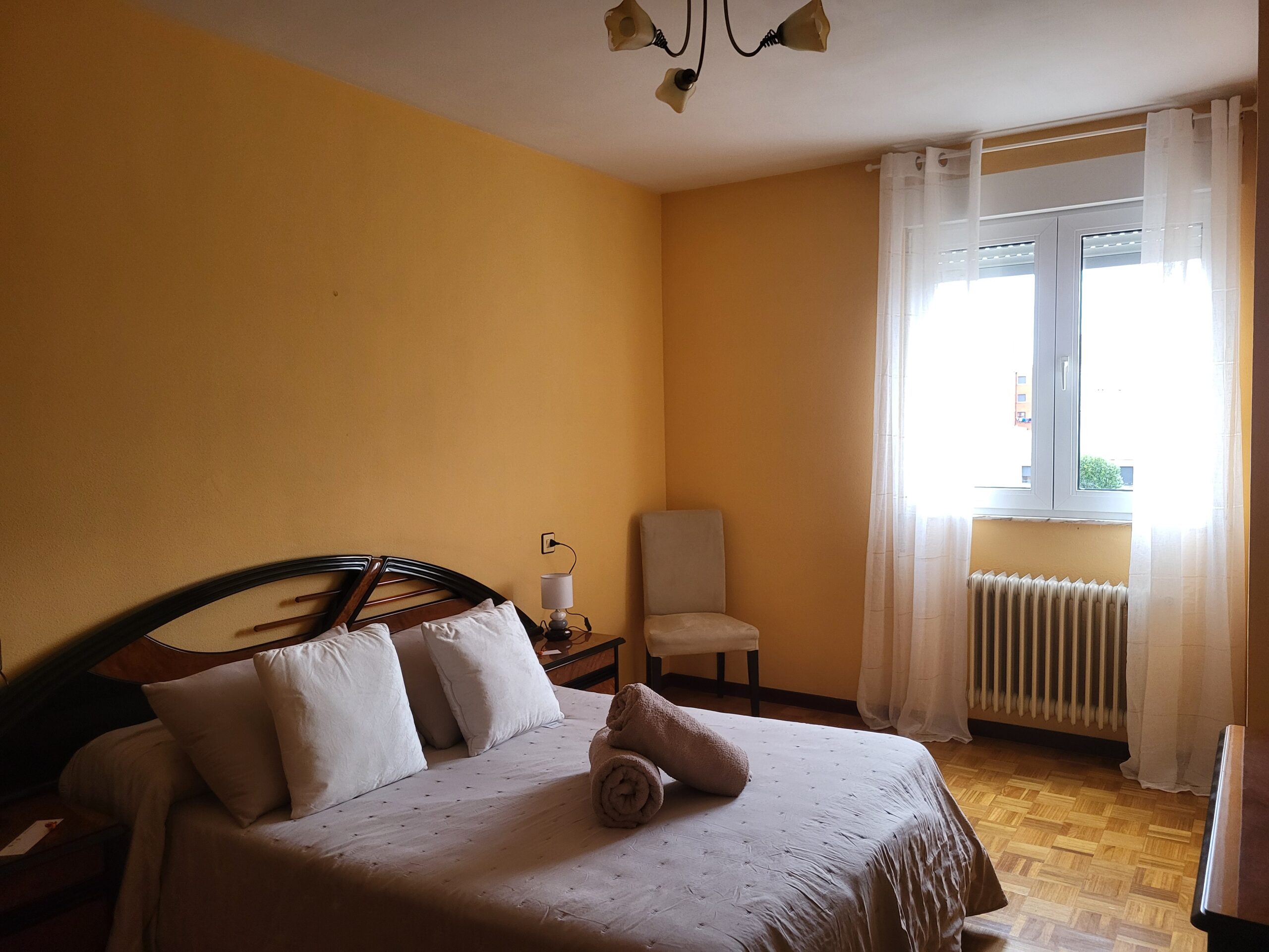 HABITACIÓN CAMA GRANDE