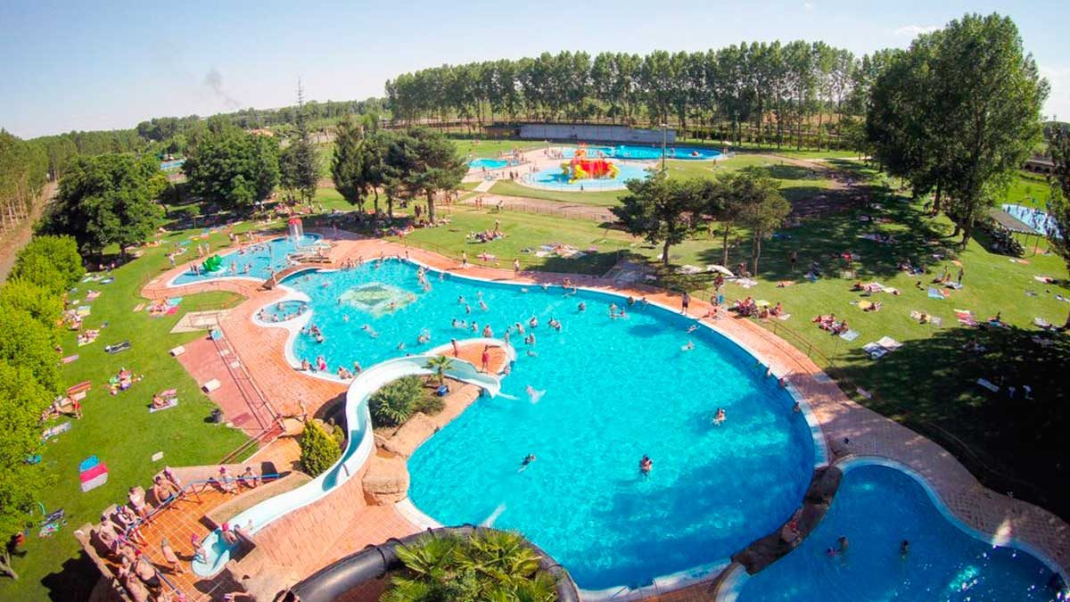 PISCINAS